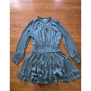 Easel Long Sleeve V-Neck Tiered Midi Dress Lined Sage Green Size Medium